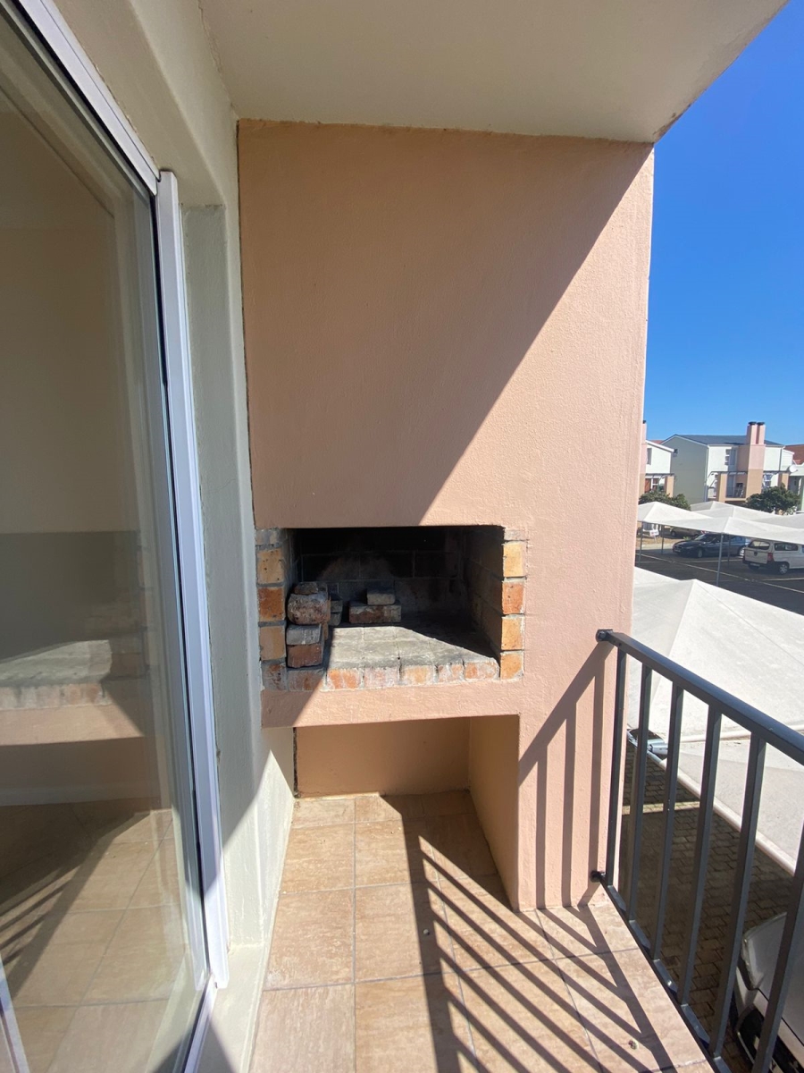 To Let 2 Bedroom Property for Rent in Whispering Pines Western Cape